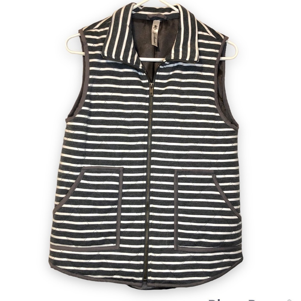 TY Alexander’s Womens Gray/White Stripe Quilted Vest Full Zip Lined Size Small